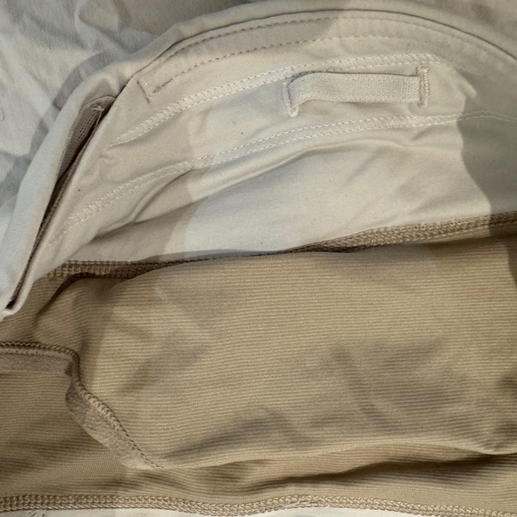 Lulu lemon speed shorts - Picture 2 of 4